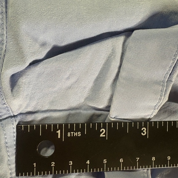 Vineyard Vines Sky Blue Women's Bermudas - Picture 3 of 7